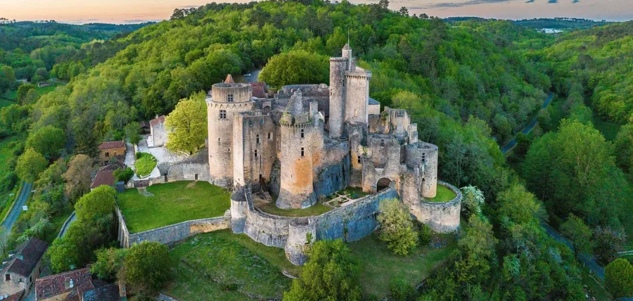 Vue aérienne du château de Bonaguil