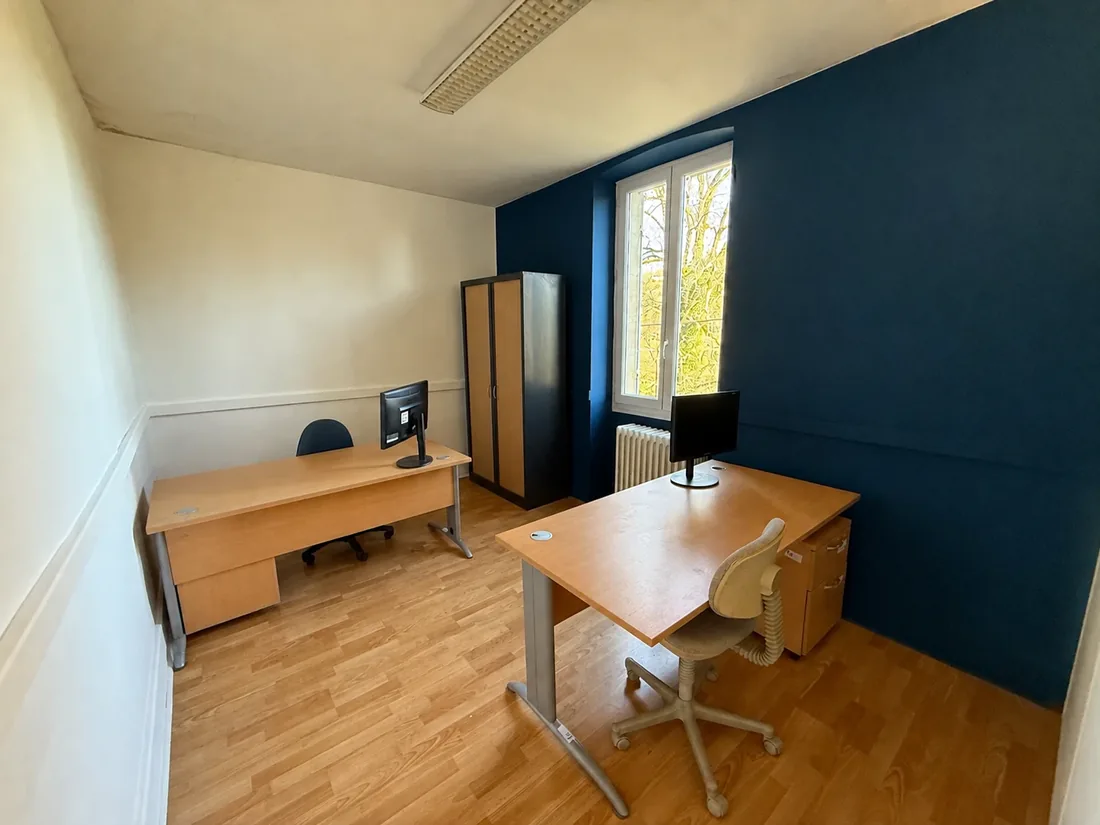 Bureaux partagés de Condat, avec deux postes de travail